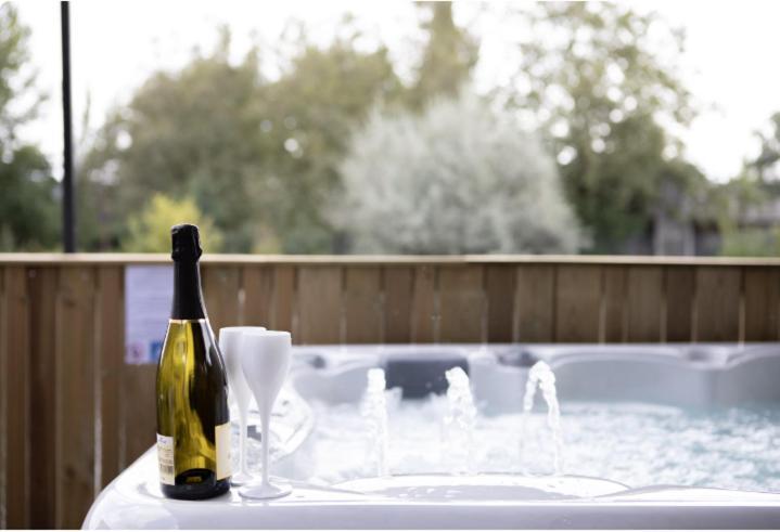 La Peniche De Fabrice Avec Jacuzzi Privatif Διαμέρισμα Στρασβούργο Εξωτερικό φωτογραφία