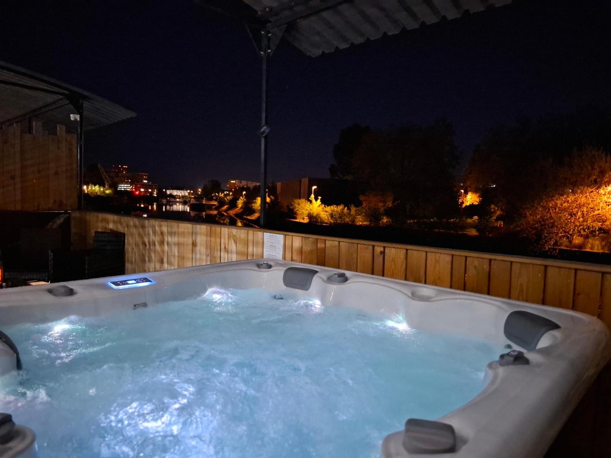 La Peniche De Fabrice Avec Jacuzzi Privatif Διαμέρισμα Στρασβούργο Εξωτερικό φωτογραφία